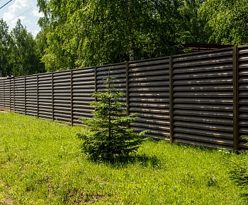 Забор из проволоки с полимерным покрытием